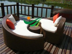 Rattan Chaise lounge